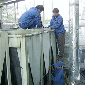 风冷热泵机组检修